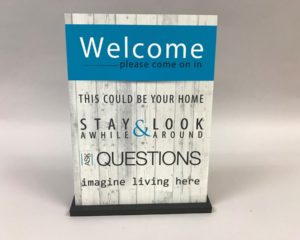 Welcome Sign –  White Barnboard & blue