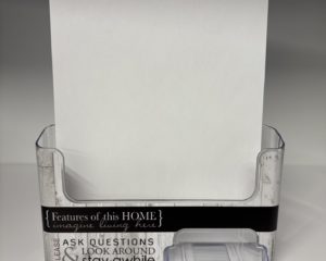 Feature Sheet Stand with Pocket – Black and White